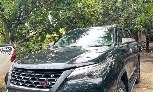 Buy Used Toyota Fortuner Black Car in Vientiane in Vientiane Province Buy Used Toyota Fortuner Black Car in Vientiane in Vientiane Province