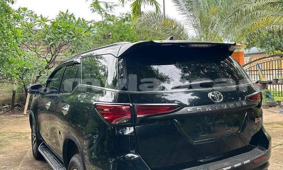 Buy Used Toyota Fortuner Black Car in Vientiane in Vientiane Province Buy Used Toyota Fortuner Black Car in Vientiane in Vientiane Province