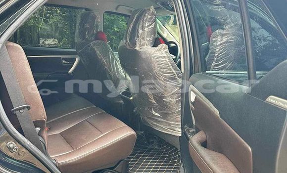 Buy Used Toyota Fortuner Black Car in Vientiane in Vientiane Province Buy Used Toyota Fortuner Black Car in Vientiane in Vientiane Province