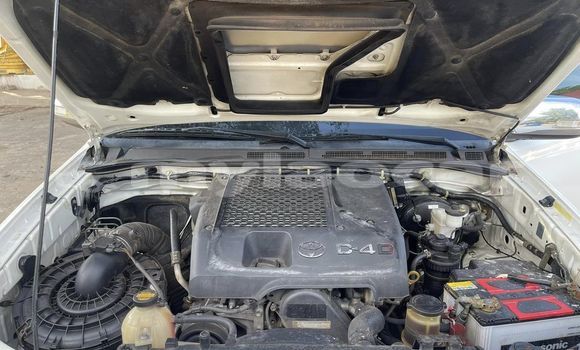 Buy Used Toyota Hilux White Car in Vientiane in Vientiane Province Buy Used Toyota Hilux White Car in Vientiane in Vientiane Province