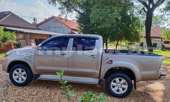 Buy Used Toyota Hilux Other Car in Vientiane in Vientiane Province Buy Used Toyota Hilux Other Car in Vientiane in Vientiane Province