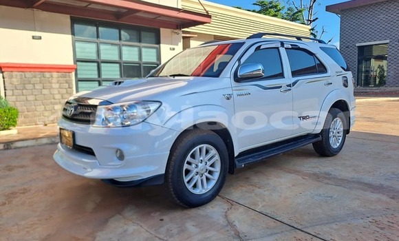 Buy Used Toyota Paseo White Car in Vientiane in Vientiane Province Buy Used Toyota Paseo White Car in Vientiane in Vientiane Province