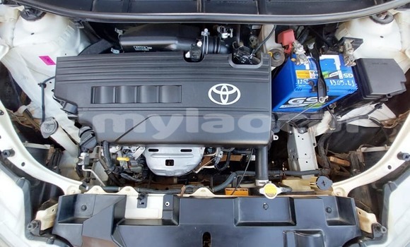 Buy Used Toyota Avensis White Car in Vientiane in Vientiane Province Buy Used Toyota Avensis White Car in Vientiane in Vientiane Province