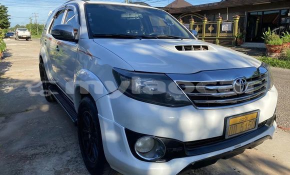 Buy Used Toyota Fortuner White Car in Vientiane in Vientiane Province Buy Used Toyota Fortuner White Car in Vientiane in Vientiane Province