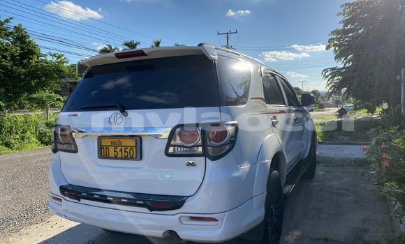 Buy Used Toyota Fortuner White Car in Vientiane in Vientiane Province Buy Used Toyota Fortuner White Car in Vientiane in Vientiane Province