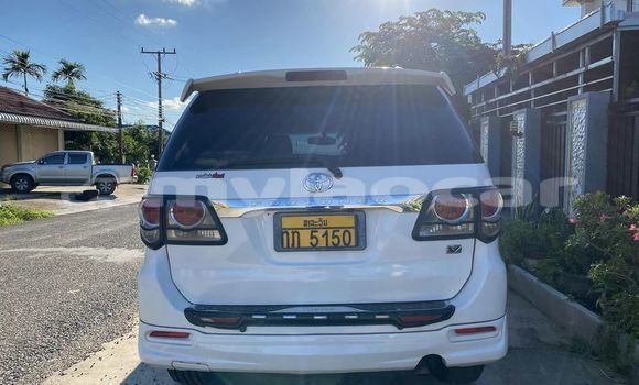 Buy Used Toyota Fortuner White Car in Vientiane in Vientiane Province Buy Used Toyota Fortuner White Car in Vientiane in Vientiane Province