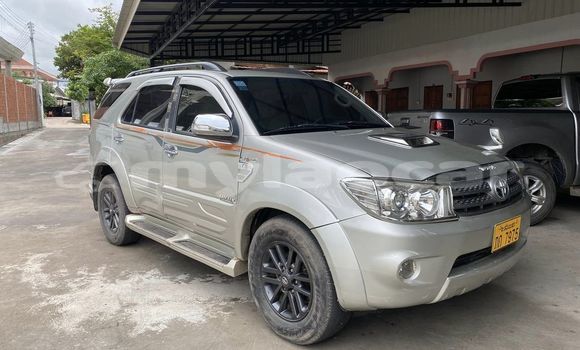 Buy Used Toyota Hilux Other Car in Vientiane in Vientiane Province Buy Used Toyota Hilux Other Car in Vientiane in Vientiane Province