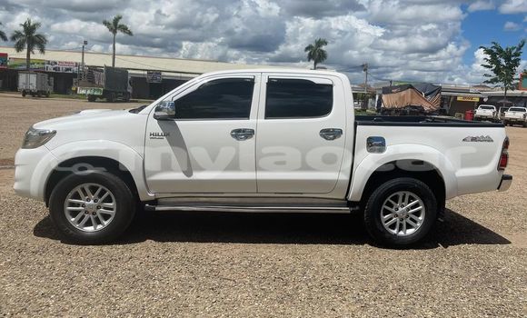 ຊື້ ໃຊ້ແລ້ວ Toyota Hilux White ລົດ ໃນ Vientiane ໃນ Vientiane Province ຊື້ ໃຊ້ແລ້ວ Toyota Hilux White ລົດ ໃນ Vientiane ໃນ Vientiane Province