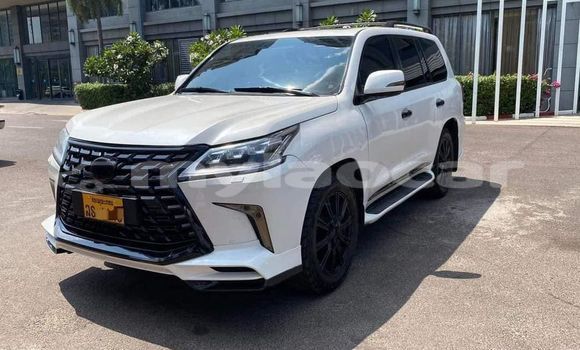 Buy Used Lexus LX 570 White Car in Vientiane in Vientiane Province Buy Used Lexus LX 570 White Car in Vientiane in Vientiane Province