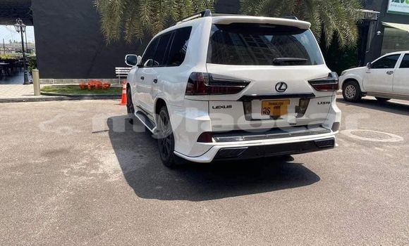 Buy Used Lexus LX 570 White Car in Vientiane in Vientiane Province Buy Used Lexus LX 570 White Car in Vientiane in Vientiane Province