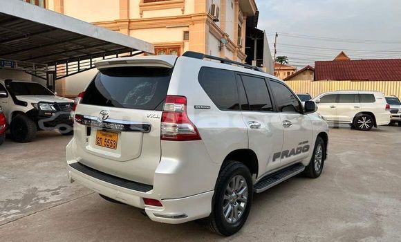 Buy Used Toyota Land Cruiser White Car in Vientiane in Vientiane Province Buy Used Toyota Land Cruiser White Car in Vientiane in Vientiane Province
