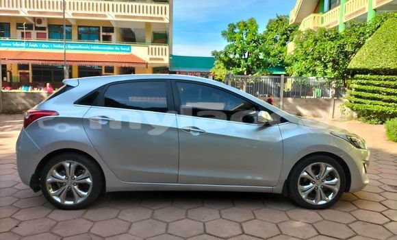Buy Used Hyundai i30 Other Car in Vientiane in Vientiane Province Buy Used Hyundai i30 Other Car in Vientiane in Vientiane Province