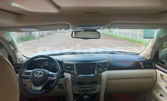 Buy Used Lexus LX 570 White Car in Vientiane in Vientiane Province Buy Used Lexus LX 570 White Car in Vientiane in Vientiane Province