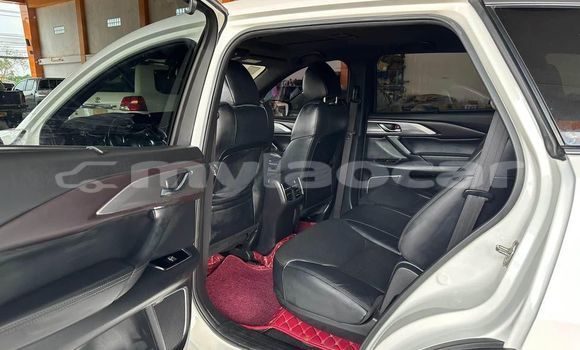 Buy Used Mazda CX-9 White Car in Vientiane in Vientiane Province Buy Used Mazda CX-9 White Car in Vientiane in Vientiane Province