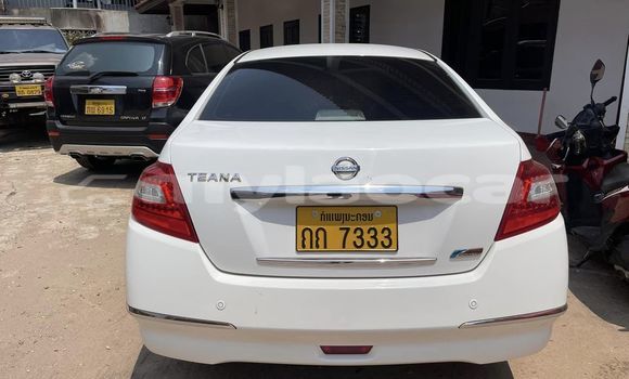 Buy Used Nissan Teana White Car in Vientiane in Vientiane Province Buy Used Nissan Teana White Car in Vientiane in Vientiane Province