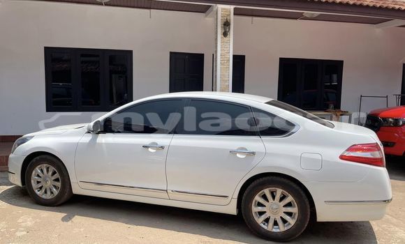 Buy Used Nissan Teana White Car in Vientiane in Vientiane Province Buy Used Nissan Teana White Car in Vientiane in Vientiane Province