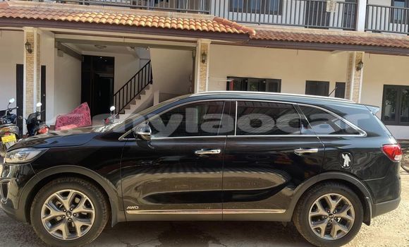 Buy Used Kia Sorento Black Car in Vientiane in Vientiane Province Buy Used Kia Sorento Black Car in Vientiane in Vientiane Province