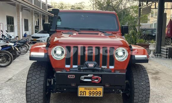 Buy Used Jeep Renegade Red Car in Vientiane in Vientiane Province