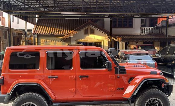 Buy Used Jeep Renegade Red Car in Vientiane in Vientiane Province Buy Used Jeep Renegade Red Car in Vientiane in Vientiane Province