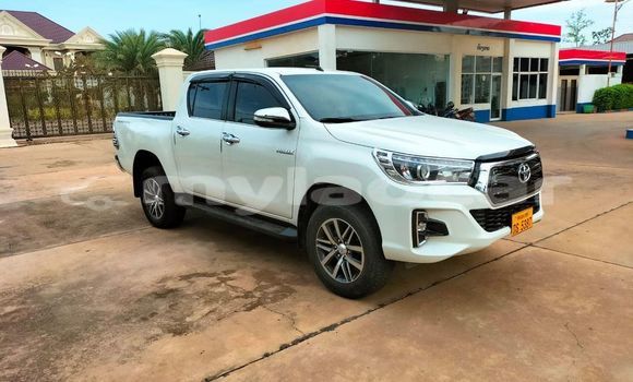 Acheter Occasion Voiture Toyota REVO CAB Z-EDITION Blanc à Vientiane, Vientiane Province Acheter Occasion Voiture Toyota REVO CAB Z-EDITION Blanc à Vientiane, Vientiane Province