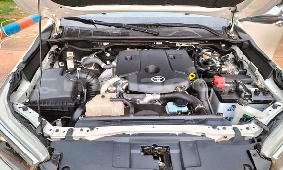 Acheter Occasion Voiture Toyota REVO CAB Z-EDITION Blanc à Vientiane, Vientiane Province Acheter Occasion Voiture Toyota REVO CAB Z-EDITION Blanc à Vientiane, Vientiane Province