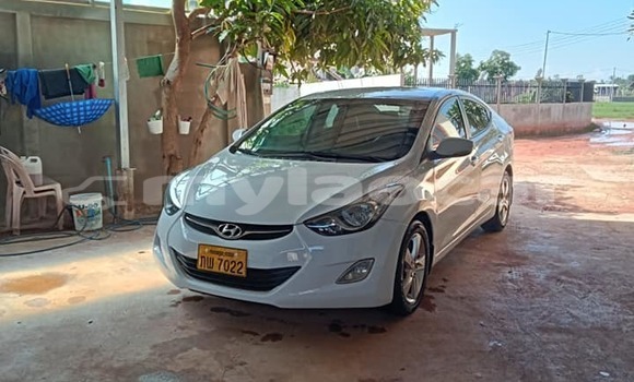 Acheter Occasion Voiture Hyundai Elantra Blanc à Vientiane, Vientiane Province Acheter Occasion Voiture Hyundai Elantra Blanc à Vientiane, Vientiane Province