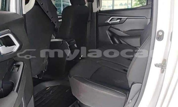 Acheter Occasion Voiture Isuzu D–MAX Blanc à Vientiane, Vientiane Province Acheter Occasion Voiture Isuzu D–MAX Blanc à Vientiane, Vientiane Province