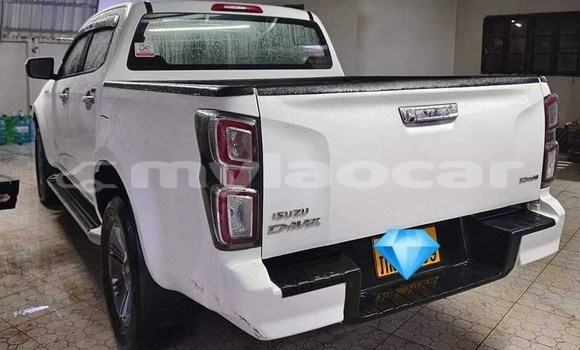 Acheter Occasion Voiture Isuzu D–MAX Blanc à Vientiane, Vientiane Province Acheter Occasion Voiture Isuzu D–MAX Blanc à Vientiane, Vientiane Province