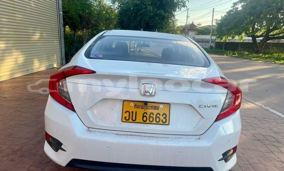 Acheter Occasion Voiture Honda Civic Blanc à Vientiane, Vientiane Province Acheter Occasion Voiture Honda Civic Blanc à Vientiane, Vientiane Province