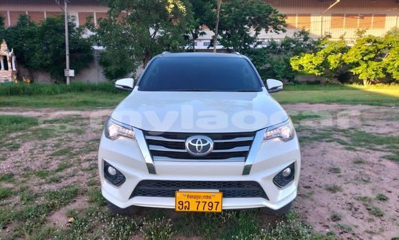 Acheter Occasion Voiture Toyota Fortuner Blanc à Vientiane, Vientiane Province Acheter Occasion Voiture Toyota Fortuner Blanc à Vientiane, Vientiane Province