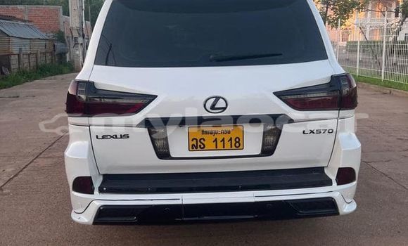 Acheter Occasion Voiture Lexus LX 570 Blanc à Vientiane, Vientiane Province Acheter Occasion Voiture Lexus LX 570 Blanc à Vientiane, Vientiane Province