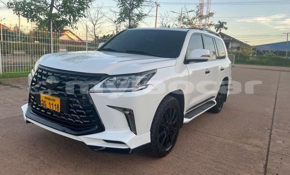 Acheter Occasion Voiture Lexus LX 570 Blanc à Vientiane, Vientiane Province Acheter Occasion Voiture Lexus LX 570 Blanc à Vientiane, Vientiane Province