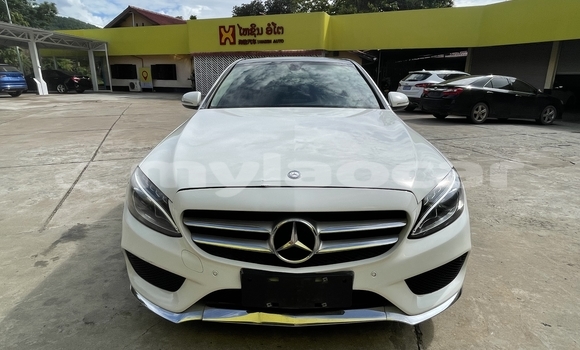 Buy Used Mercedes-Benz 200 White Car in Luang Prabang in Louangphabang Province