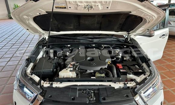 Buy Used Toyota Hiluxe Revo White Car in Vientiane in Vientiane Province Buy Used Toyota Hiluxe Revo White Car in Vientiane in Vientiane Province