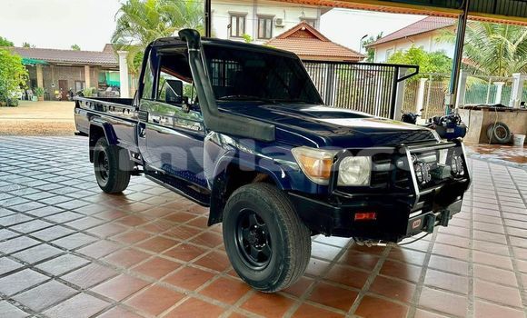 Buy Used Toyota Land Cruiser Other Car in Vientiane in Vientiane Province Buy Used Toyota Land Cruiser Other Car in Vientiane in Vientiane Province