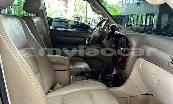 Buy Used Toyota Land Cruiser Other Car in Vientiane in Vientiane Province Buy Used Toyota Land Cruiser Other Car in Vientiane in Vientiane Province