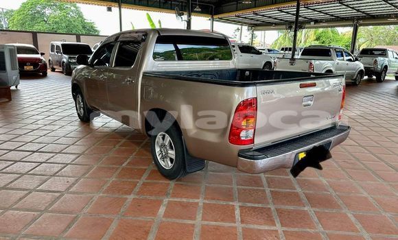 Buy Used Toyota Hilux Other Car in Vientiane in Vientiane Province Buy Used Toyota Hilux Other Car in Vientiane in Vientiane Province