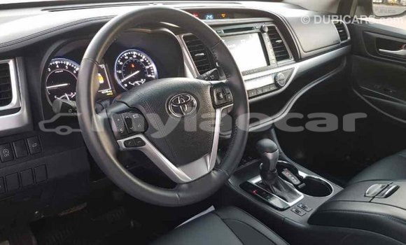 Buy Import Toyota Highlander Other Car in Import - Dubai in Attapeu Province Buy Import Toyota Highlander Other Car in Import - Dubai in Attapeu Province