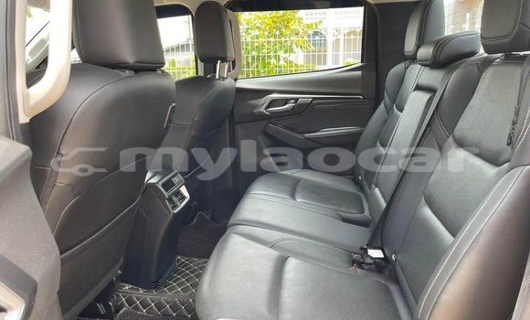 Buy Used Isuzu D–MAX White Car in Vientiane in Vientiane Province Buy Used Isuzu D–MAX White Car in Vientiane in Vientiane Province