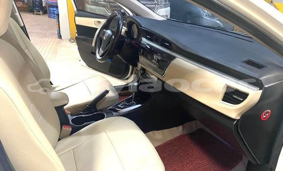 Buy Used Toyota Corolla White Car in Vientiane in Vientiane Province Buy Used Toyota Corolla White Car in Vientiane in Vientiane Province
