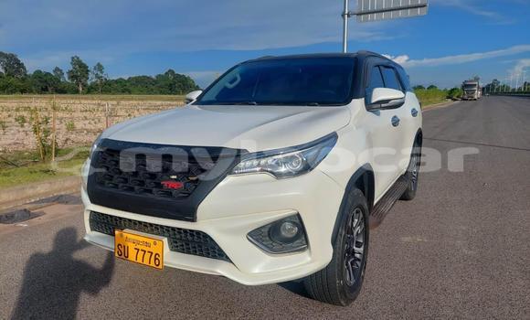 Buy Used Toyota Fortuner White Car in Vientiane in Vientiane Province