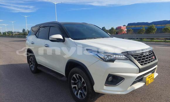 Buy Used Toyota Fortuner White Car in Vientiane in Vientiane Province Buy Used Toyota Fortuner White Car in Vientiane in Vientiane Province