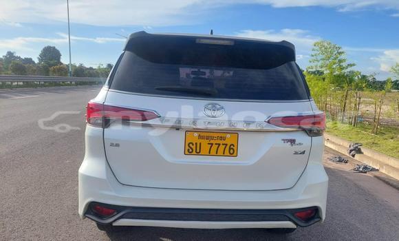 Buy Used Toyota Fortuner White Car in Vientiane in Vientiane Province Buy Used Toyota Fortuner White Car in Vientiane in Vientiane Province