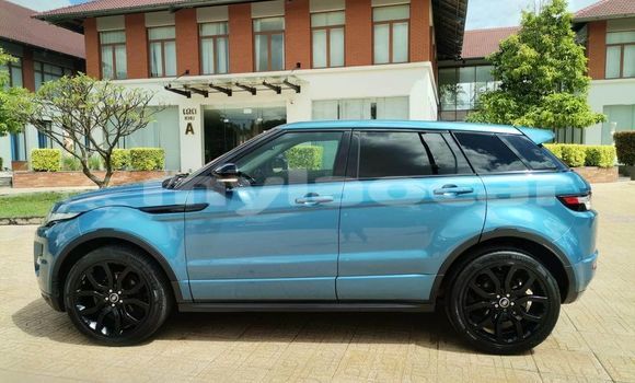 Buy Used Land Rover Discovery Blue Car in Vientiane in Vientiane Province Buy Used Land Rover Discovery Blue Car in Vientiane in Vientiane Province