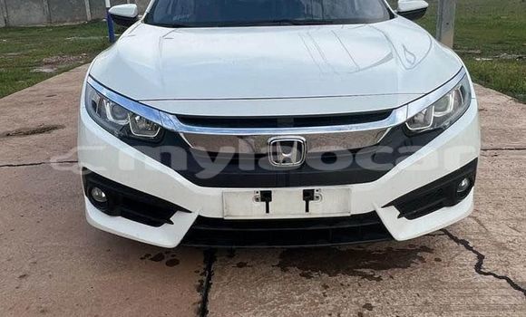 Buy Used Honda Civic White Car in Vientiane in Vientiane Province Buy Used Honda Civic White Car in Vientiane in Vientiane Province