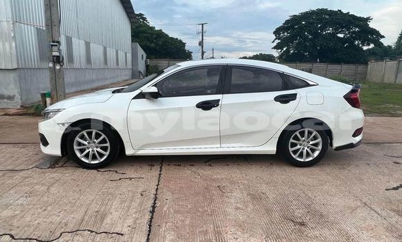 Buy Used Honda Civic White Car in Vientiane in Vientiane Province Buy Used Honda Civic White Car in Vientiane in Vientiane Province