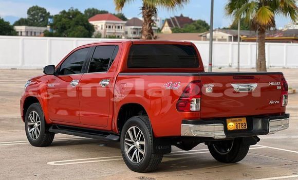 Buy Used Toyota Hiluxe Revo Red Car in Vientiane in Vientiane Province Buy Used Toyota Hiluxe Revo Red Car in Vientiane in Vientiane Province