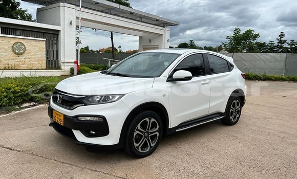 Buy Used Honda CR-X White Car in Vientiane in Vientiane Province Buy Used Honda CR-X White Car in Vientiane in Vientiane Province