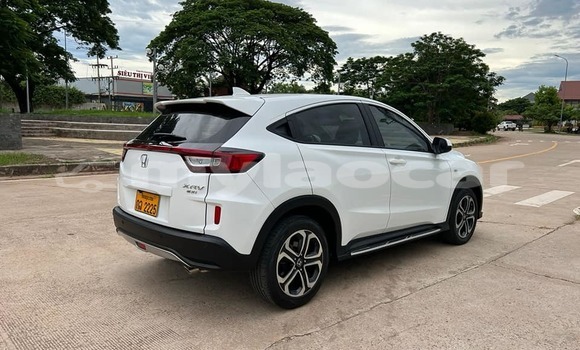 Buy Used Honda CR-X White Car in Vientiane in Vientiane Province Buy Used Honda CR-X White Car in Vientiane in Vientiane Province