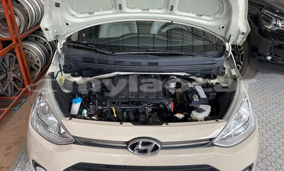 Buy Used Hyundai Grandeur Other Car in Vientiane in Vientiane Province Buy Used Hyundai Grandeur Other Car in Vientiane in Vientiane Province